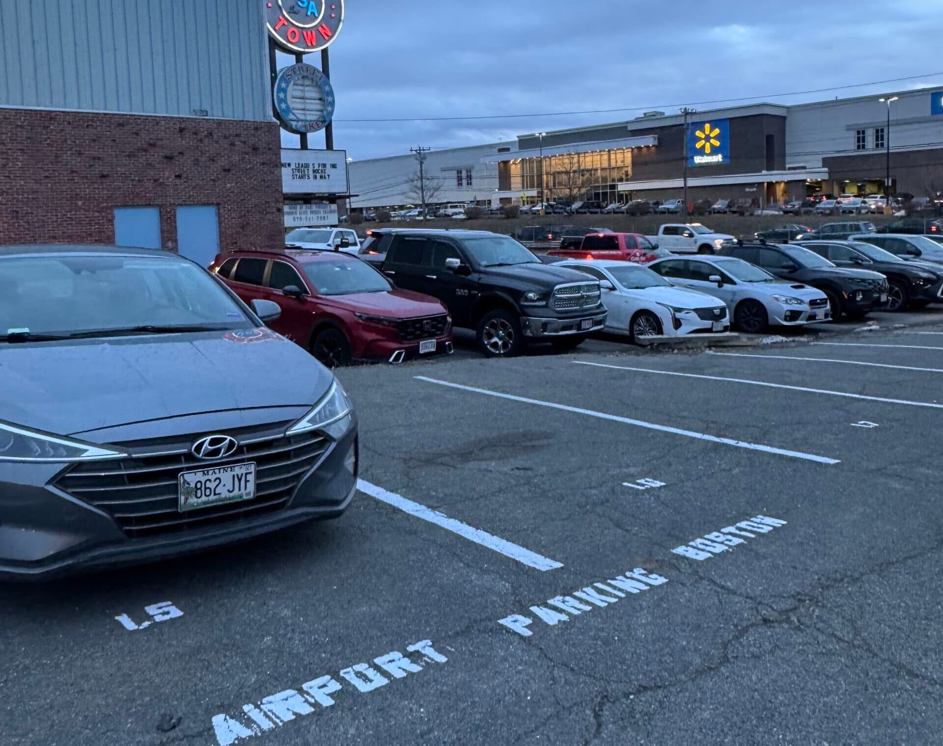 Airport Parking Boston 1 - Photo 1